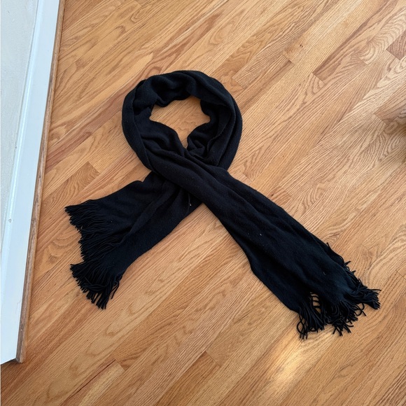Black blanket scarf black shawl - Picture 3 of 3